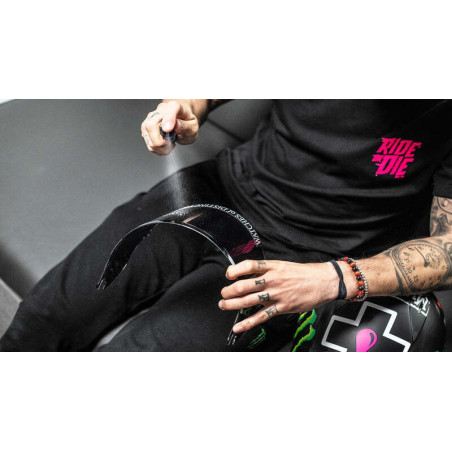 Limpiador antibacteriano de lentes y cascos MUC-OFF Helmet & Visor Cleaner - Spray 30ml (x18)