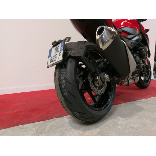 Portamatrículas a la rueda Suzuki GSX-S750 negro