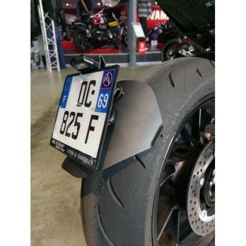 Portamatrículas a la rueda Yamaha MT-09 negro