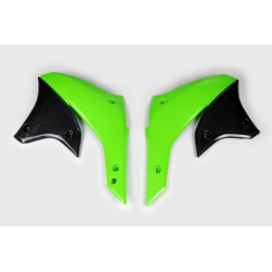 Plásticos laterales de radiador UFO Kawasaki verde KA03789-026