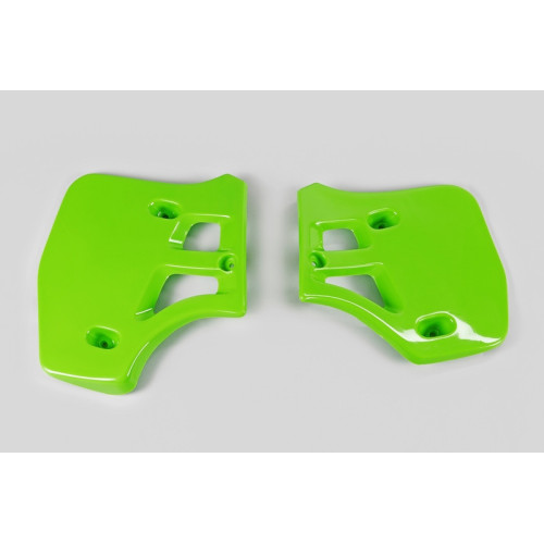 Plásticos laterales de radiador UFO Kawasaki verde KA02712-026