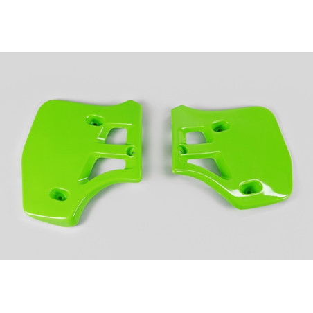 Plásticos laterales de radiador UFO Kawasaki verde KA02712-026