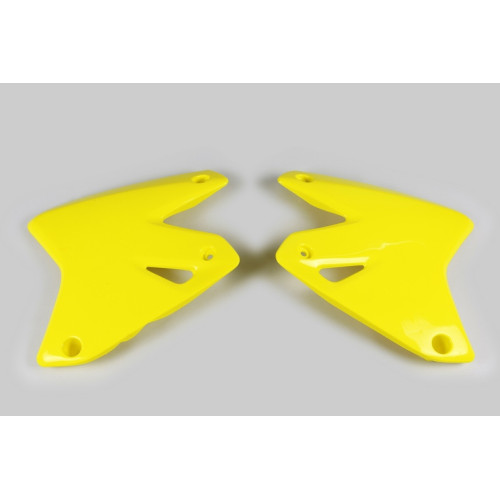 Plásticos laterales de radiador UFO Suzuki amarillo SU03978-102