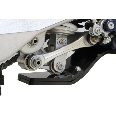 Cubrecárter AXP Xtrem con protección de bieleta - PEAD 8 mm