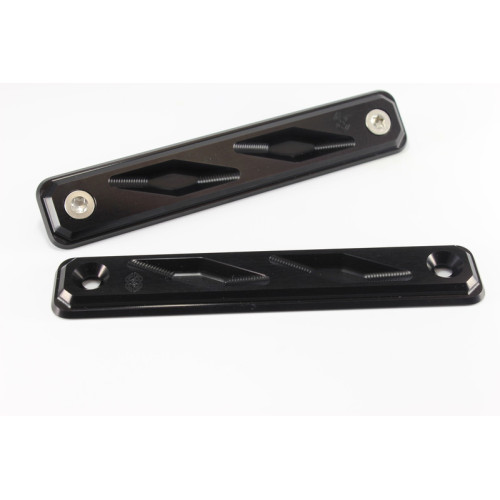 Tapas de radiador GILLES TOOLING negro