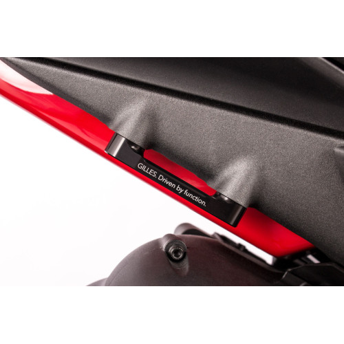 Kit de tapas para circuito GILLES TOOLING (retrovisores + guardabarros), negro
