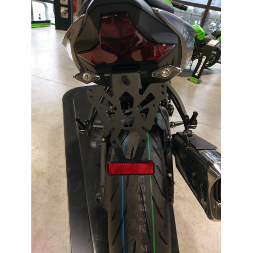 Portamatrículas Kawasaki ZX-6R negro V PARTS