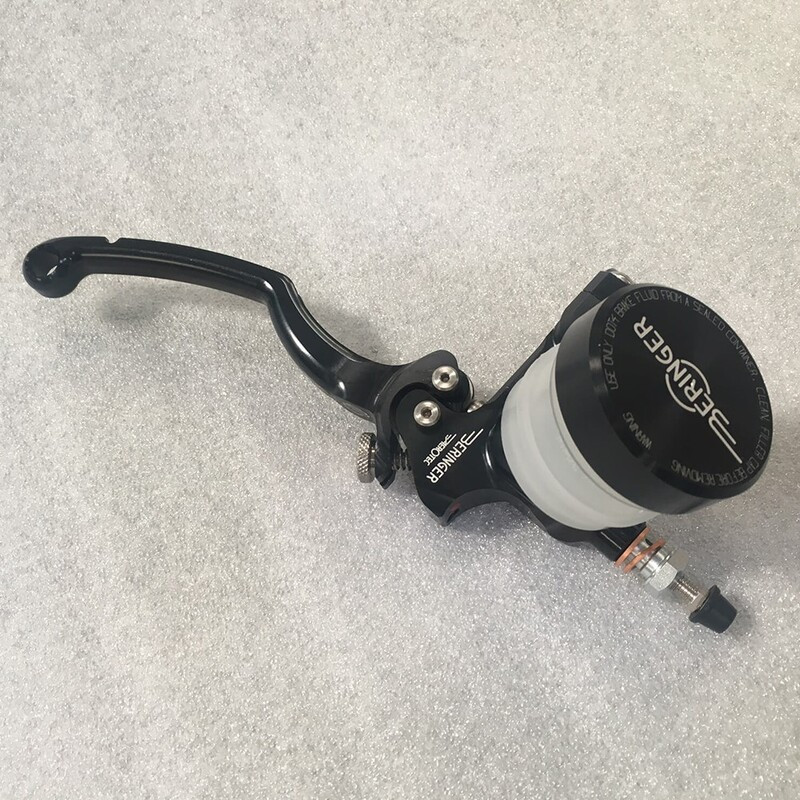 Bomba Axial Racing Beringer Classic Line negra con deposito 10 y maneta regulable