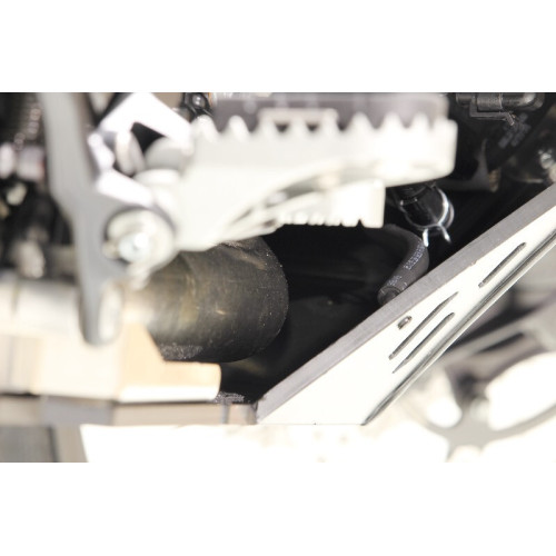 Cubrecarter AXP PEAD 8mm Negro - Husqvarna Norden 901