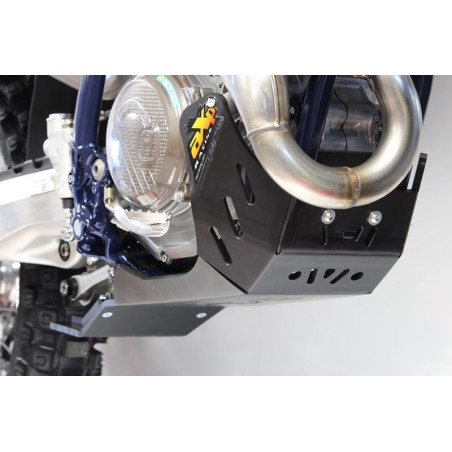 Cubrecárter AXP Xtrem con protección de bieleta - PEAD 8 mm