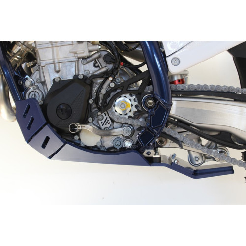 Cubrecárter AXP Xtrem con protección de bieleta - PEAD 8 mm