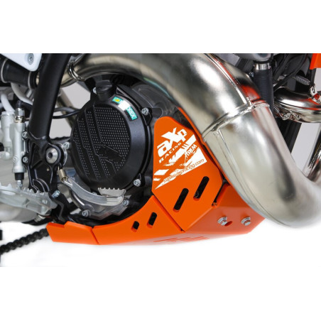 Cubrecárter AXP Xtrem con protección de bieleta - PEAD 8 mm