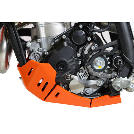 Cubrecárter AXP Xtrem con protección de bieleta - PEAD 8 mm