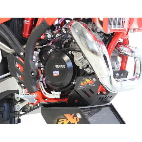 Cubrecárter AXP Xtrem con protección de bieleta - PEAD 8 mm