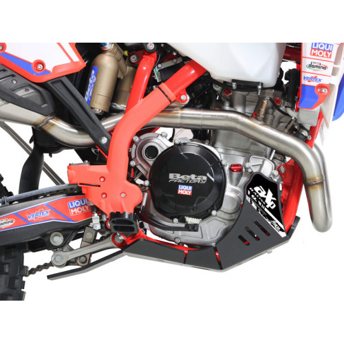 Cubrecárter AXP Xtrem con protección de bieleta - PEAD 8 mm