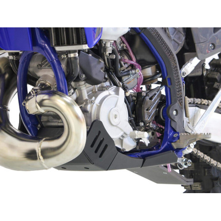 Cubrecárter AXP Xtrem con protección de bieleta - PEAD 8 mm