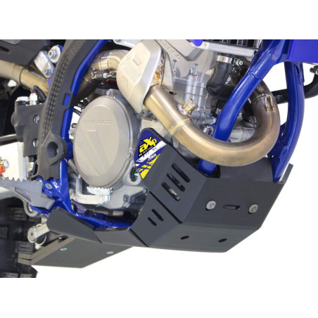 Cubrecárter AXP Xtrem con protección de bieleta - PEAD 8 mm