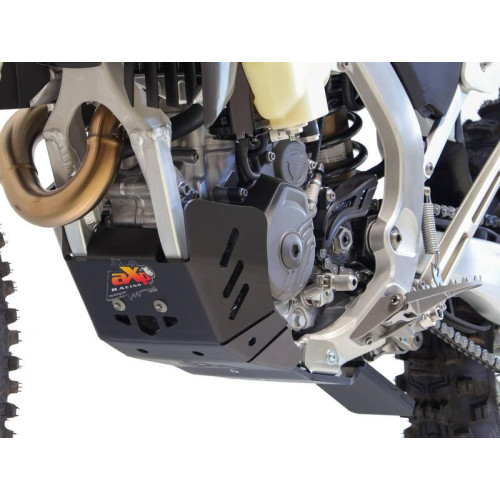 Cubrecárter AXP Xtrem con protección de bieleta - PEAD 8 mm