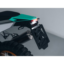 Piloto trasero LED RACETECH Integra con portamatrículas - negro 2
